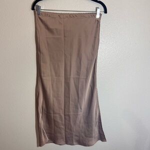 August Sky Taupe Slip Skirt Size L